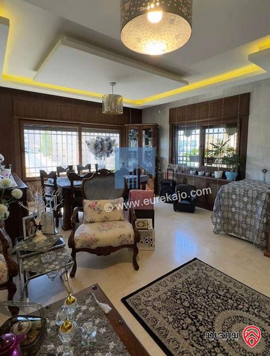 شقة فاخرة للبيع في عمان - الكرسي قرب المخابرات طابق ثالث 206م تشطيب سوبر ديلوكس