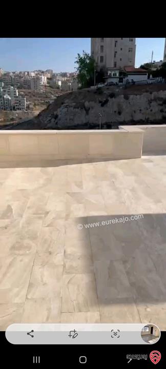 شقة مع رووف مساحة 215م للبيع في عمان - الجبيهة شارع الاردن قرب ديوان الصمادي 