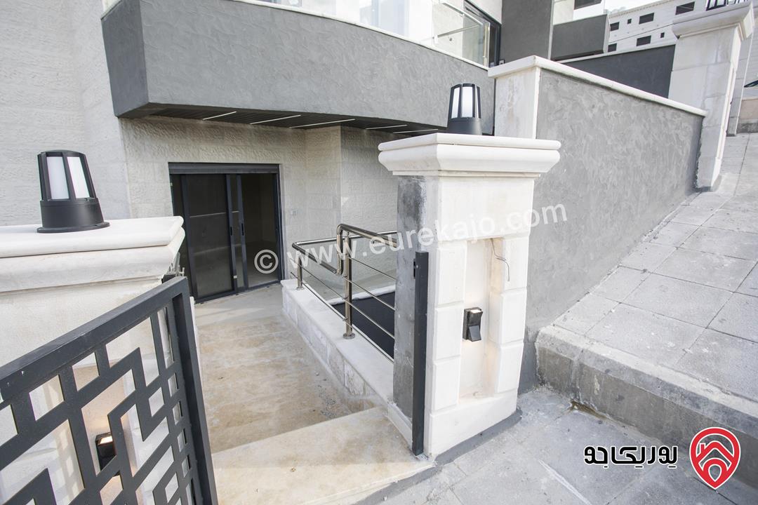 شقه فاخره 185م ارضي مدخل مستقل معها ترسين للبيع من المالك في اجمل مناطق الجبيهه حي المنصور 