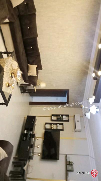 شقة ارضية مساحة 110م للبيع في الزرقاء - شومر