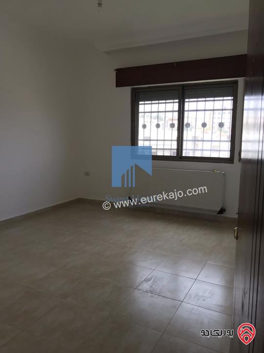 شقة مميزة للبيع في عمان خلدا - خلف بردايس وقرب مدارس المستقلة طابق ثالث 191م بسعر مغري