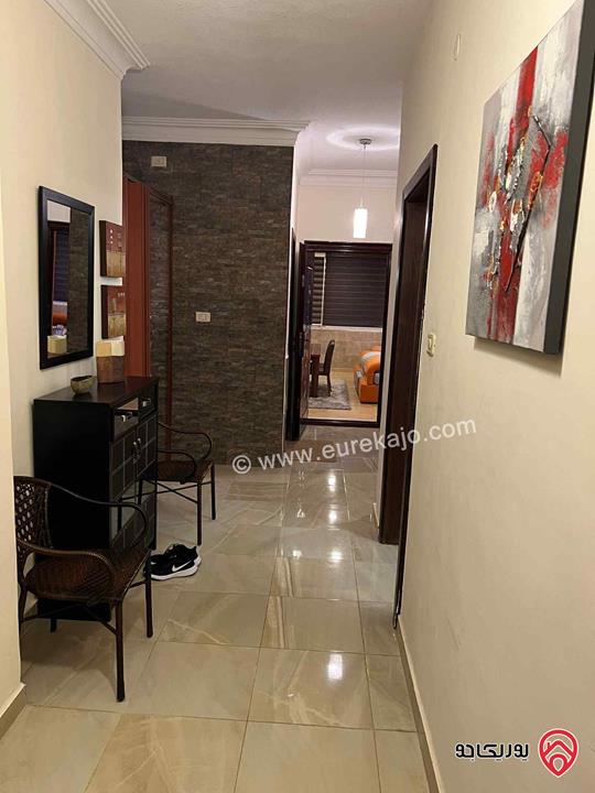 شقة طابق رابع مع روف مساحة 220م للبيع في عمان - ام السماق من المالك