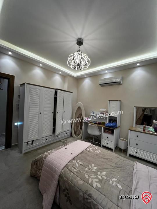 شقة طابق ثالث دوبلكس فاخرة مساحة 240م للبيع مفروشة في عمان - خلدا