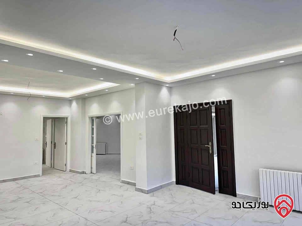 شقة أرضية مساحة 268م داخلي و 160م خارجي للايجار في عمان - ام السماق 