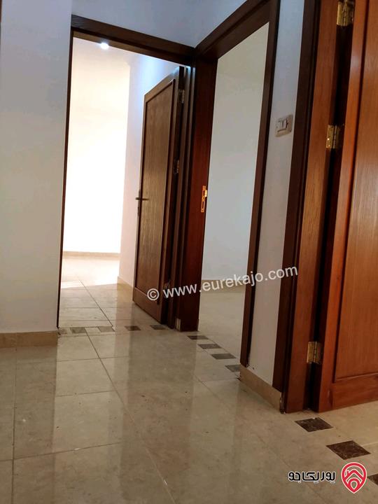 شقة مساحة ١٣٥متر طابق ثالث للبيع في عمان - ابوسوس 