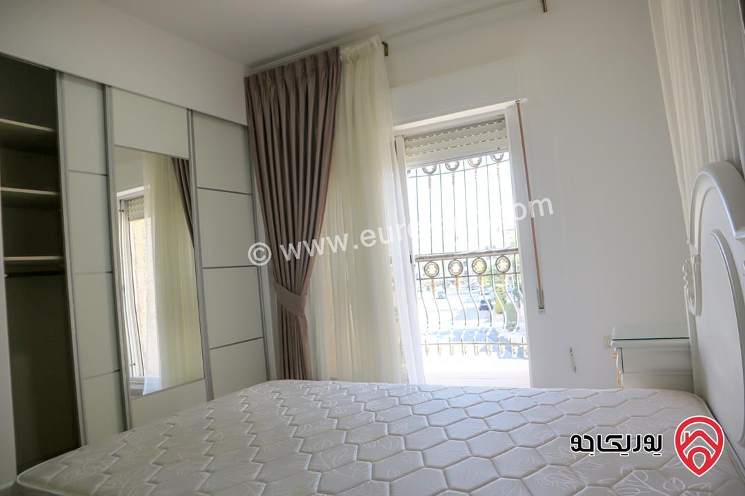 شقة مفروشة طابق ثاني مساحة 262م للإيجار في عمان - دير غبار