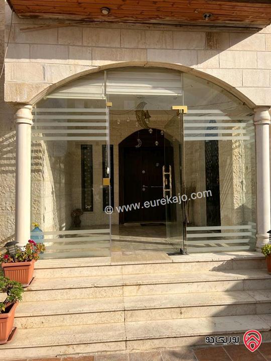 فيلا مساحة 650م على أرض 547م للبيع في عمان - طبربور عند مستشفى الملكة علياء