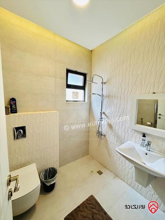 فيلا متلاصقة مساحة 370م على أرض 500م للبيع في عمان - ناعور / جرين لاند