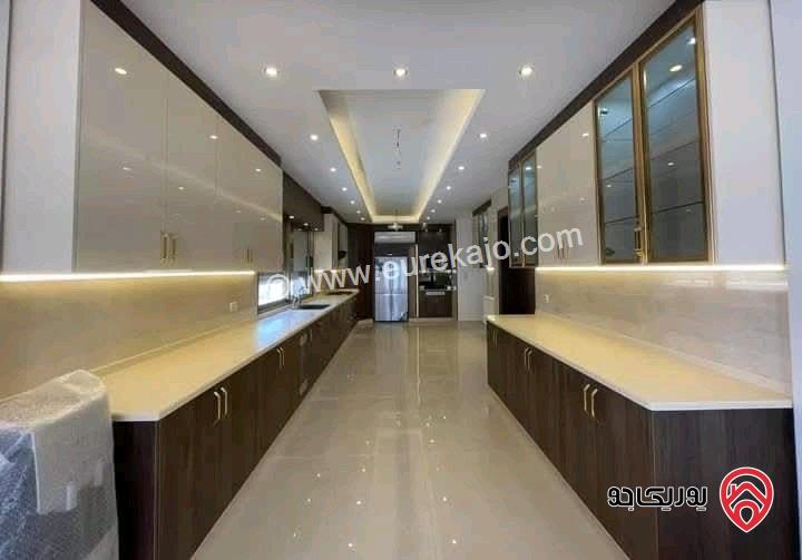 رووف طابقي فاخر جدا مساحة 464م للبيع في عمان - أم السماق 