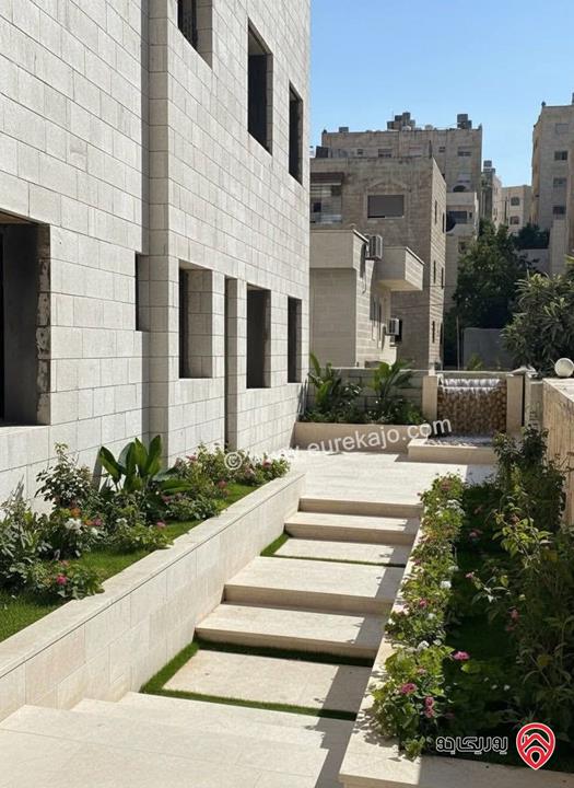 شقق فخمة مساحة 155م للبيع في عمان - خلدا ( ارضيات واخير مع روف وطوابق )
