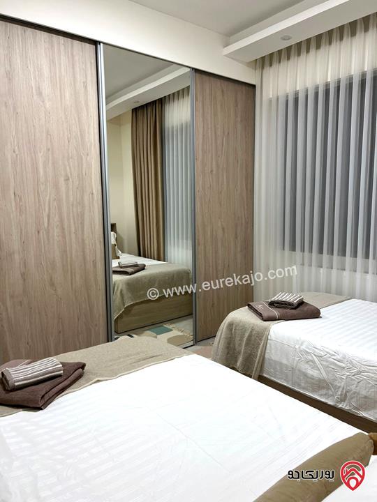 شقة فخمة مفروشة مساحة 100م مع حديقة 120م ومدخل خاص للإيجار في عمان - عبدون