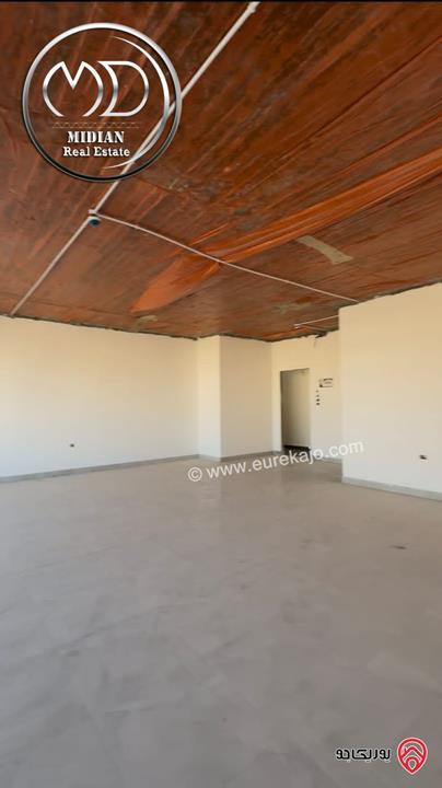 مكتب تجاري فاخر مساحة 95م للإيجار في عمان – الرابية