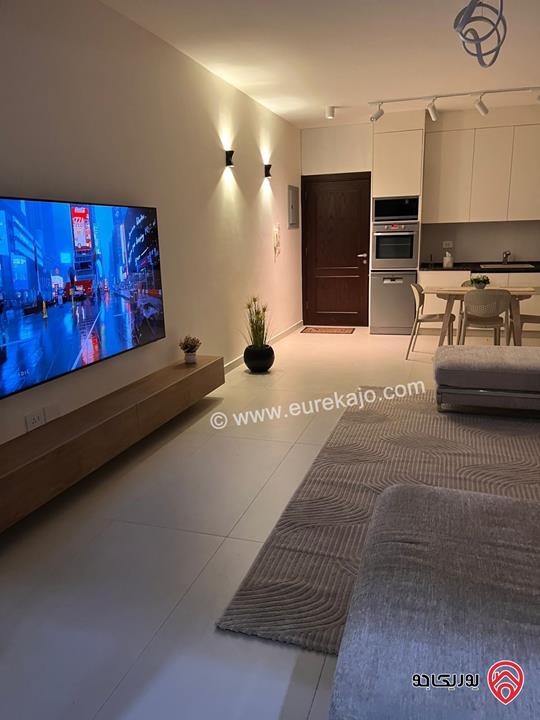 شقة ارضية مساحة 90م داخلي و 60م خارجي للايجار مفروشة في عمان - عبدون