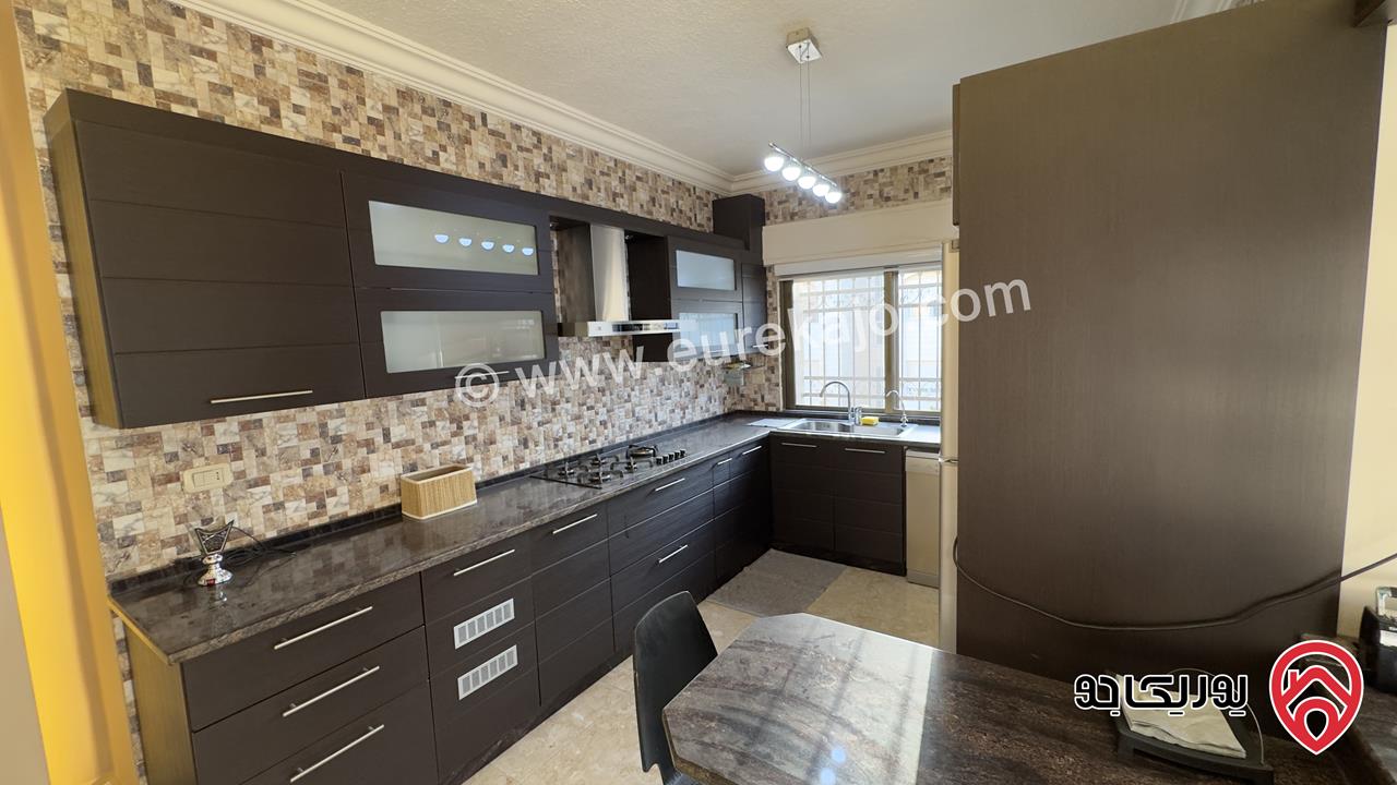 شقة فاخرة 150م طابق ثالث للبيع في الجندويل – عمّان (مفروشة بالكامل)