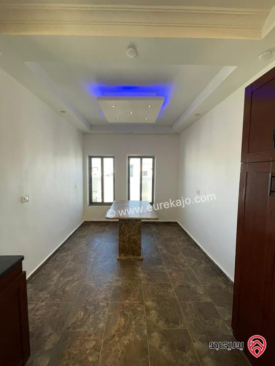 شقة فارغة طابق رابع مساحة 325م للايجار في عمان - ضاحية الرشيد