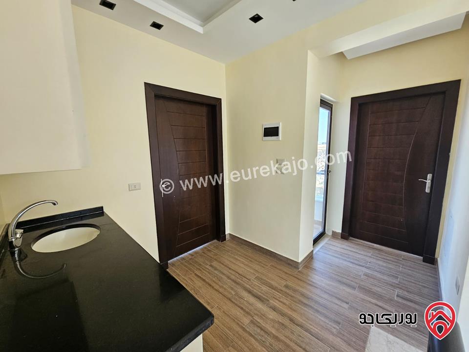 مزرعة مميزة للبيع في الصبيحي/ السلط مساحة الارض 3510م البناء 700م موقع اطلالة