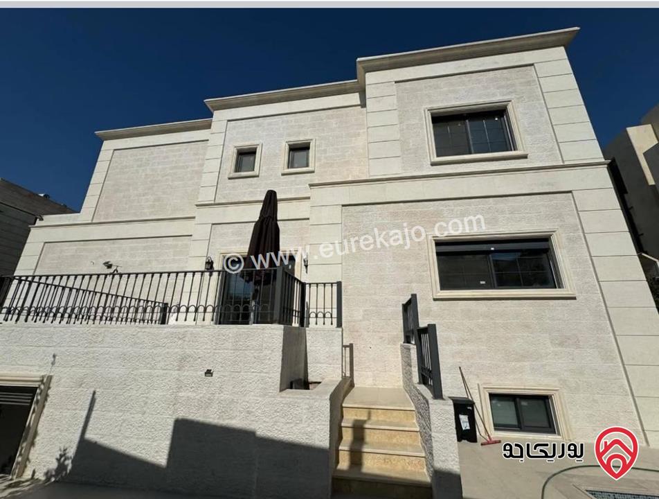 فيلا مساحة 1300م على أرض 1050م للبيع في عمان - عبدون