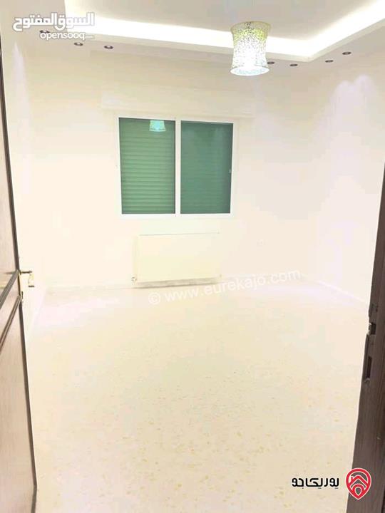 شقة فارغة طابق ثانى مساحة 160م للإيجار في عمان - خلدا 