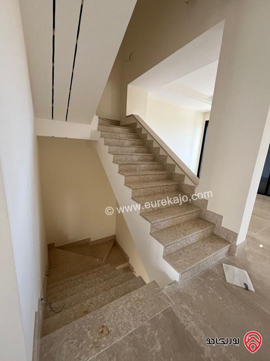 فيلا مع مسبح خاص مساحة 700م على أرض 500م للبيع في عمان - دابوق من المالك مباشرة