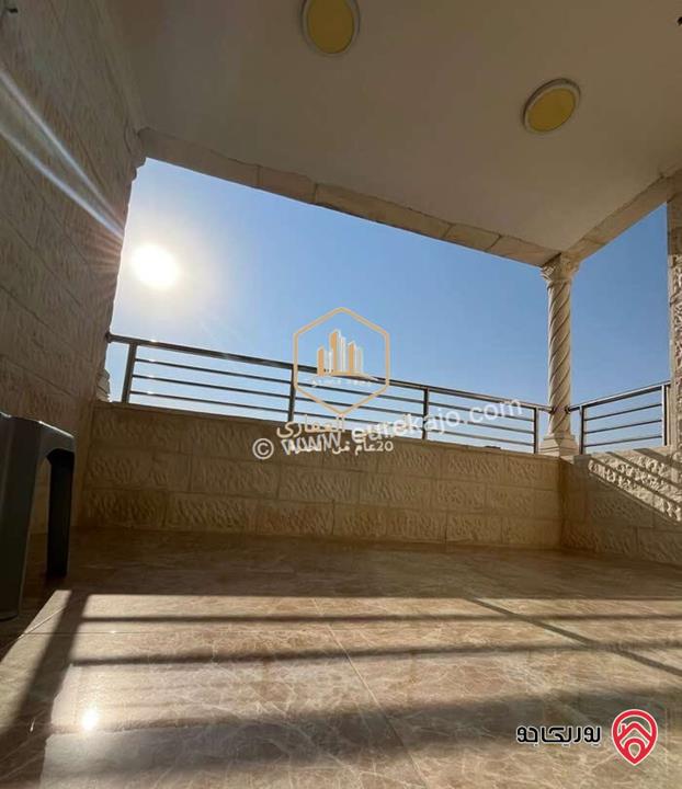 شقة ديلوكس فارغة طابق ثالث مساحة 180م للايجار في عمان - خلدا