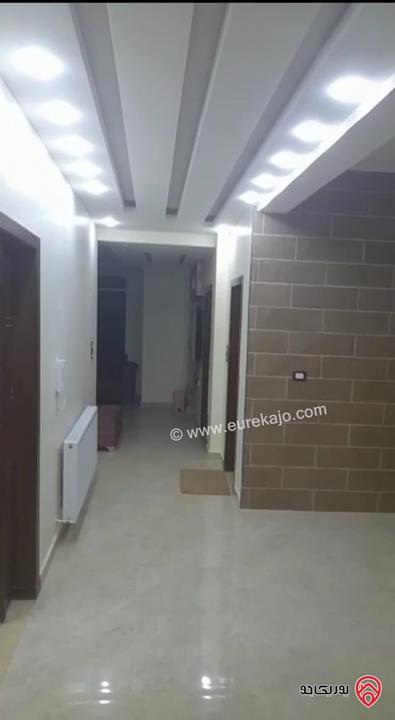 فيلا دوبلكس مساحة البناء 770م مساحة الارض 460م للبيع في عمان - البنيات