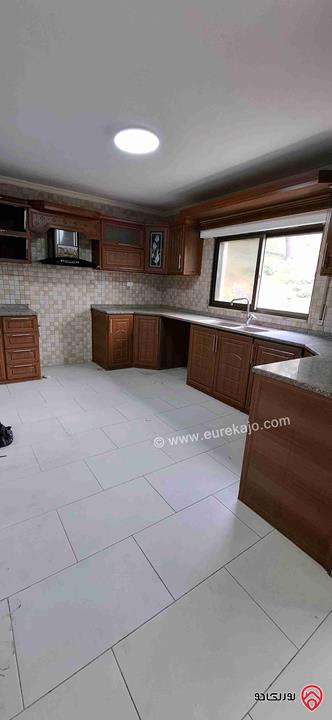 شقة طابق ثالث مساحة 130م للبيع بموقع مميز جداً في عمان - طبربور