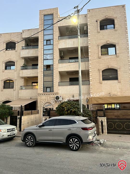 شقة طابق أول مساحة 167م للبيع في الزرقاء الجديدة