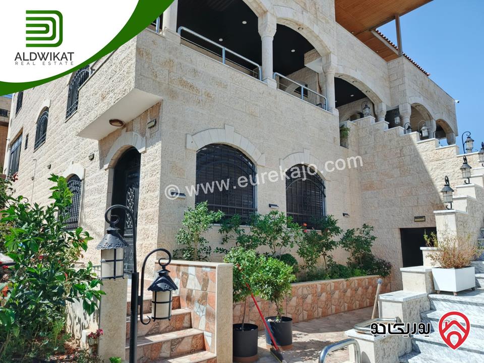 فيلا مستقلة مفروشة للبيع في عمان - ناعور مساحة الارض 1050م ومساحة البناء 1000م ومساحة الحديقة 400م ومساحة الترس 200م موقع اطلالة رائع ومميز