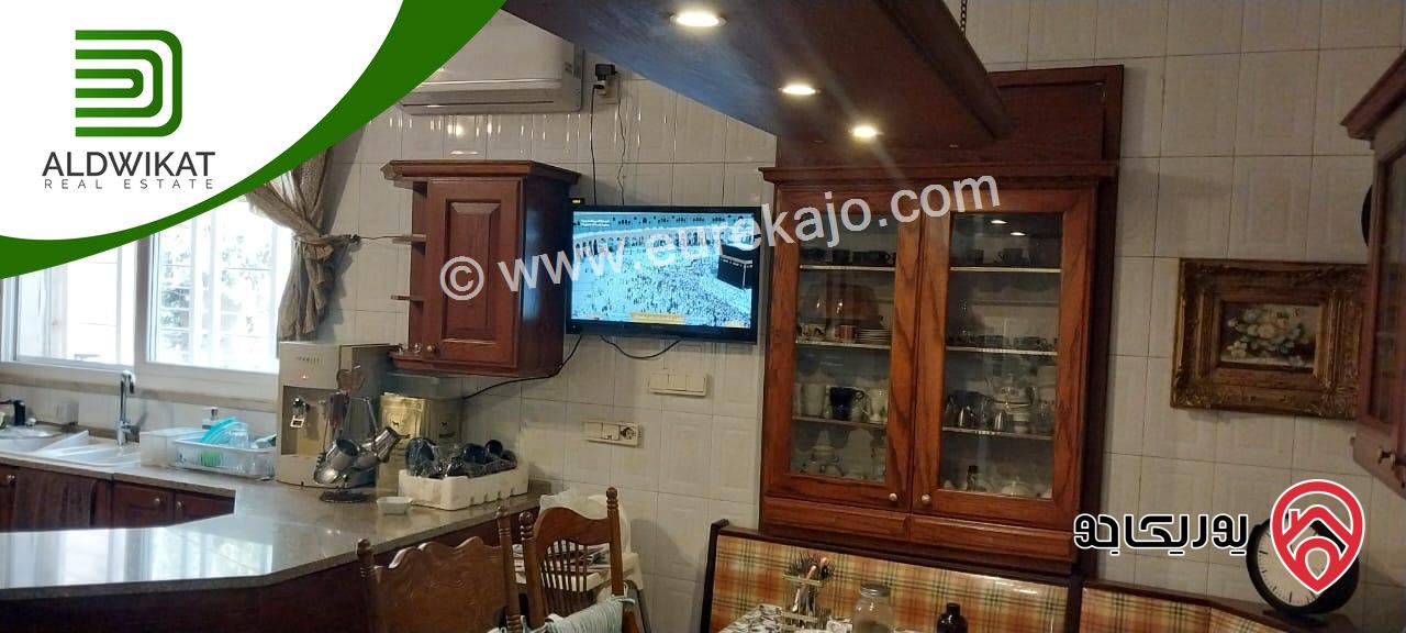 فيلا مستقلة للبيع في عمان - دابوق مساحة البناء 900م ، الارض 1580م ،الحديقة 800م والترس 400م