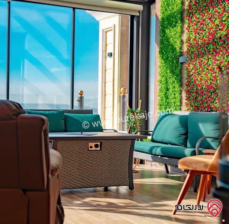 شقة طابق ثالث دوبلكس مساحة 300م مع ترسات 100م للبيع في عمان - الجبيهة
