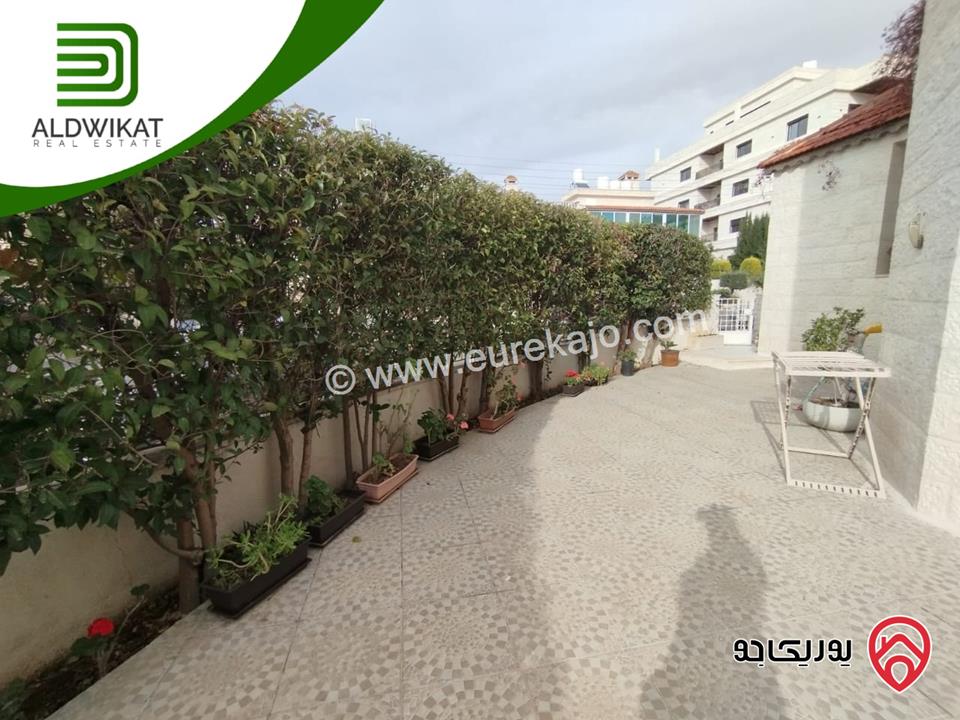 فيلا مساحة البناء 400م ومساحة الارض 430م ومساحة الحديقة 200م للايجار في عمان - ام السماق