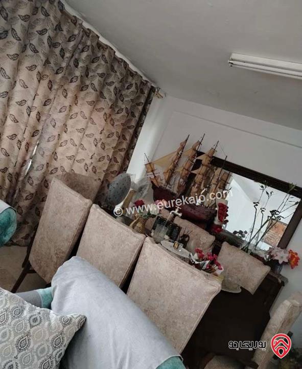 شقة طابق ثالث مساحة 177م² للبيع في عمان - أم أذينة