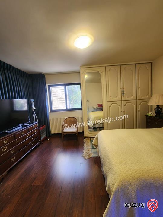 فيلا راقية مساحة 520م على أرض 830م للبيع في عمان - أم أذينة