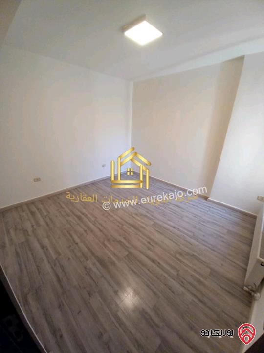 شقة فارغة طابق ثالث مساحة 160م للإيجار في عمان - الدوار السابع 