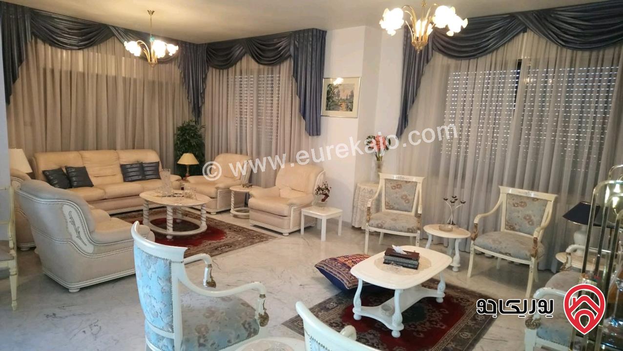 روف طابقي مساحة 290م داخلي و 70م خارجي تراس للبيع في عمان - الدوار الخامس