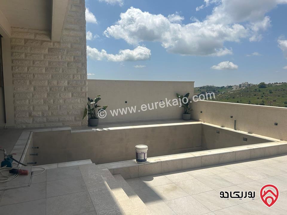 فيلا مساحة 700م على أرض 500م للبيع في عمان - دابوق تشطيب فندقي