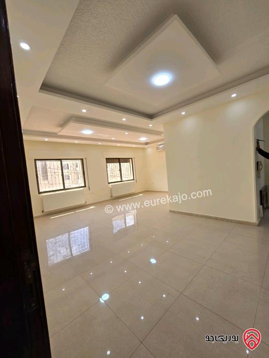 شقة طابق اول مساحة 178م للبيع مجددة بالكامل في عمان - خلدا 