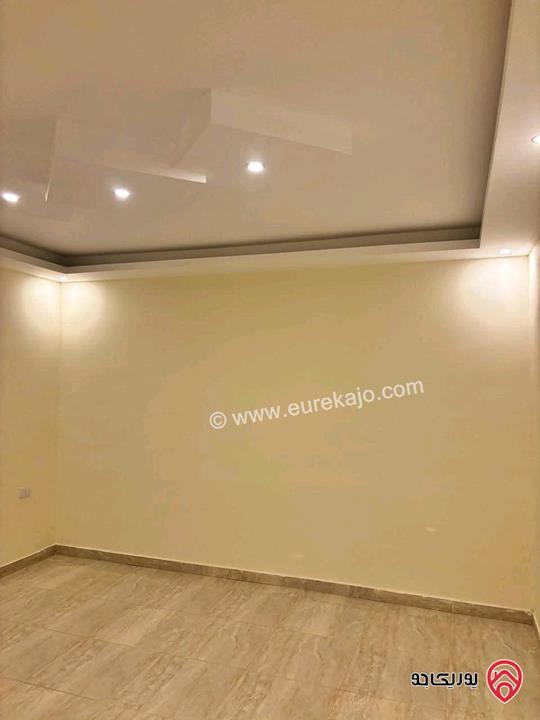 شقة طابق ارضي مساحة 190م للبيع في الزرقاء الجديدة