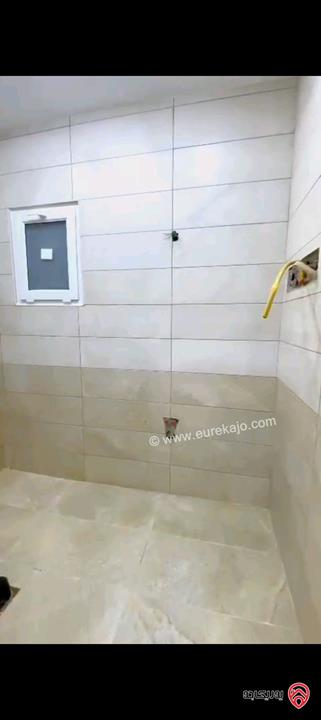 فيلا مساحة 1300م على أرض 1200م للبيع في عمان - الجبيهة 