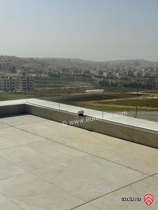 فيلا عدد 2 متلاصقتان مساحة البناء 885م على أرض 500م لكل فيلا للبيع في عمان - رجم عميش بإطلالة جميلة