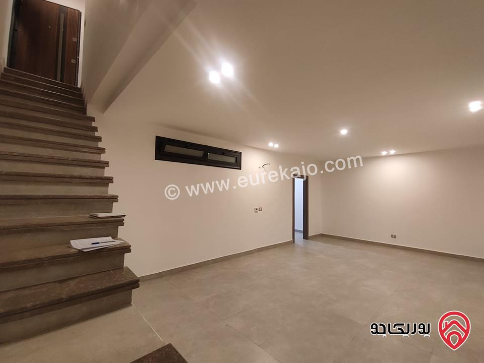  شقق جديدة مساحة 240م للبيع في عمان - حي الصحابة رجم عميش  