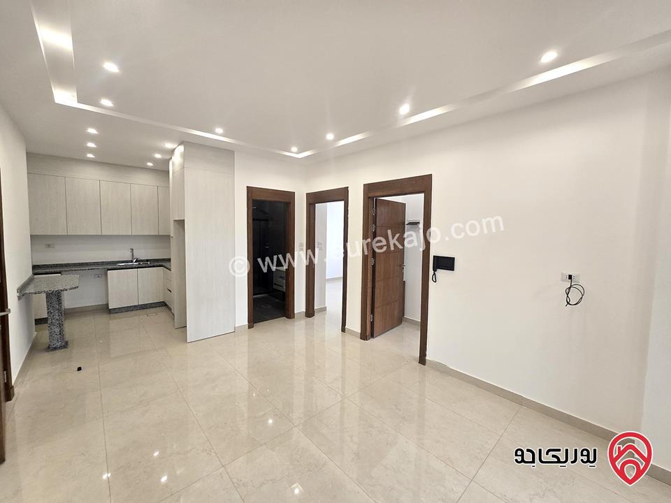 شقة طابق أول مساحة 100م للإيجار في عمان - عبدون 