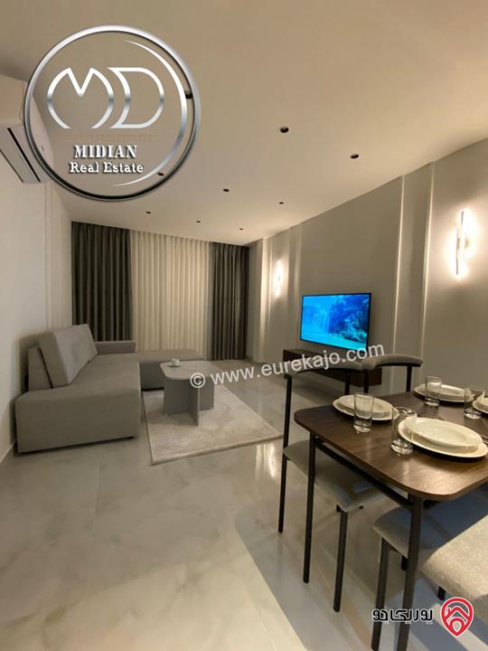 استديوهات و شقق مفروشة للايجار الصويفية تشطيبات و ديكورات فندقية فرش فاخر اطلالة جميلة .  