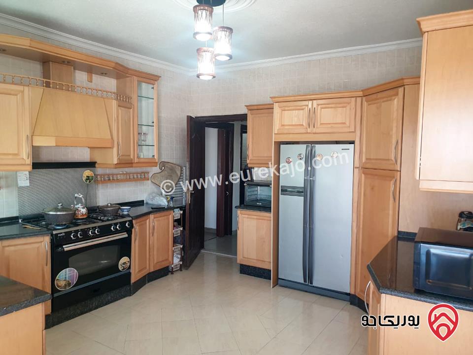 شقة مساحة 200م طابق رابع للبيع في عمان - تلاع العلي