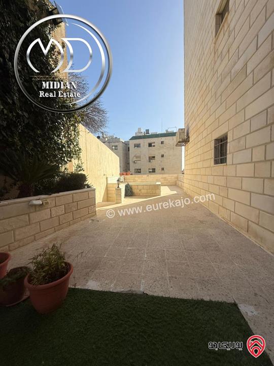 شقة شبه ارضي فاخرة للبيع في عمان - خلدا مساحة 150م مع ترس و حديقة 150م تشطيبات ديكورات عصرية فاخرة بسعر مميز جداً