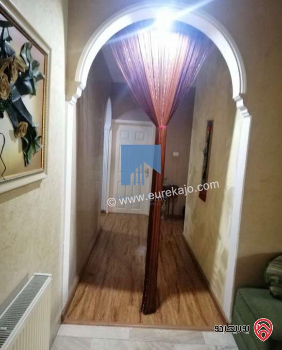 شقة طابقية مميزة للبيع في عمان - أم السماق - خلف سامح مول طابق ثاني 240م تشطيب سوبر ديلوكس