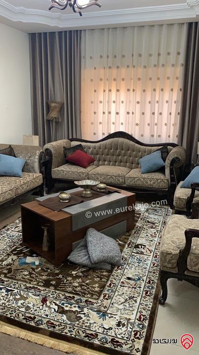 شقة طابق ثالث مساحة 150م مع روف 150م للبيع في عمان - طبربور 