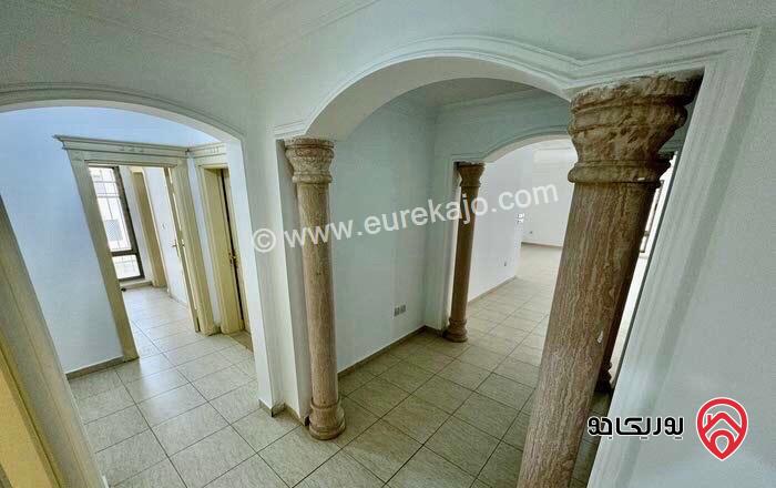 شقة مساحة 250م طابق أول للايجار في عمان - الصويفية قرب افينيو مول 