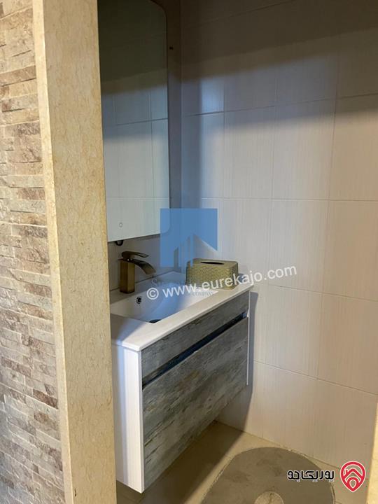 شقة مميزة للبيع في عمان - أم السماق مقابل روان كيك طابق ثالث مع روف دوبلكس 210م بسعر مغري