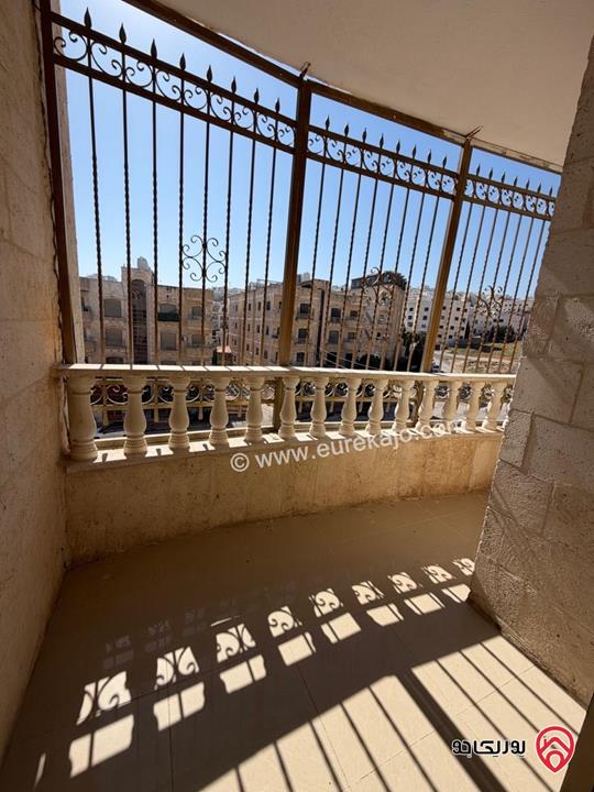 شقة ديلوكس ‏طابق ثالث مساحة 130م للبيع في عمان - الجبيهة